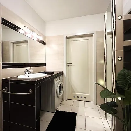 Jagielly ~ Self Check-in 24h ~ Parking & Lift Apartament Wrocław