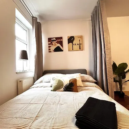 Jagielly ~ Self Check-in 24h ~ Parking & Lift Apartamento *