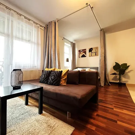 Apartamento Jagielly ~ Self Check-in 24h ~ Parking & Lift *